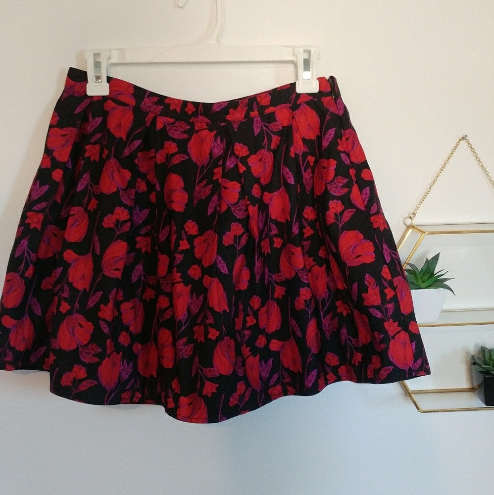 Floral pleated tulle underlay skirt